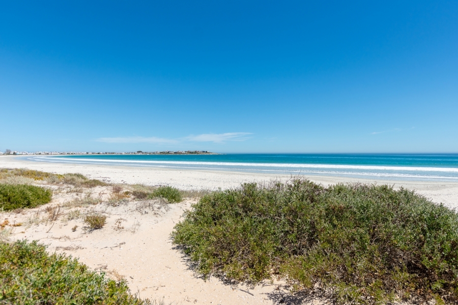 5 Bedroom Property for Sale in Golden Mile Western Cape